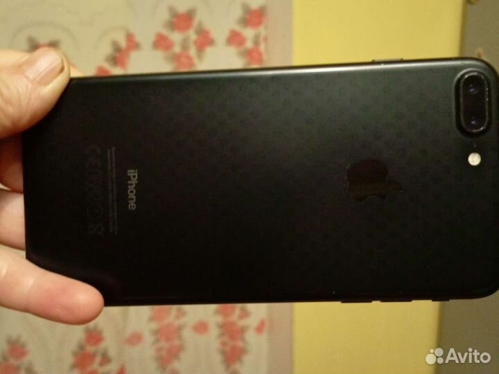 Телефон iPhone 7 plus