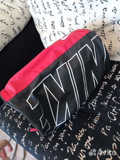 Спортивная сумка nike. 