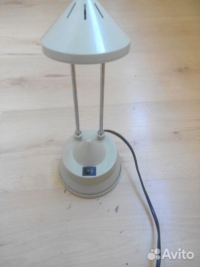Лампа настольная