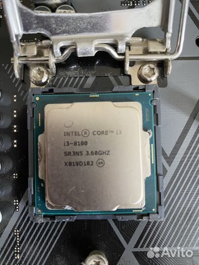 Процессор Intel Core i3 8100 3.60GHz