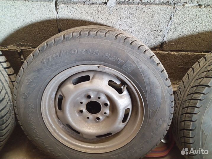 Accelera 651 2.25/4.5 R4 30J