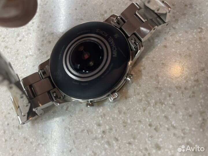 Смарт часы michael kors