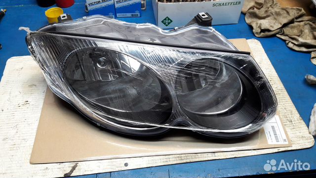 Фары на Крайслер