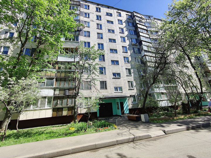 Квартира-студия, 10,6 м², 1/9 эт.