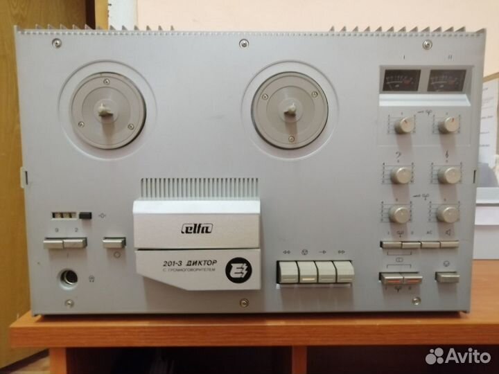 Катушечный магнитофон Элфа 201-3 диктор