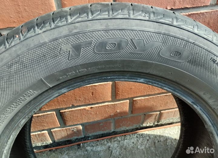 Toyo NanoEnergy 3 215/60 R16