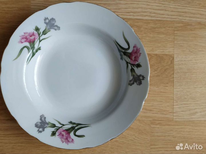 Тарелки новые из СССР для первых и вторых блюд