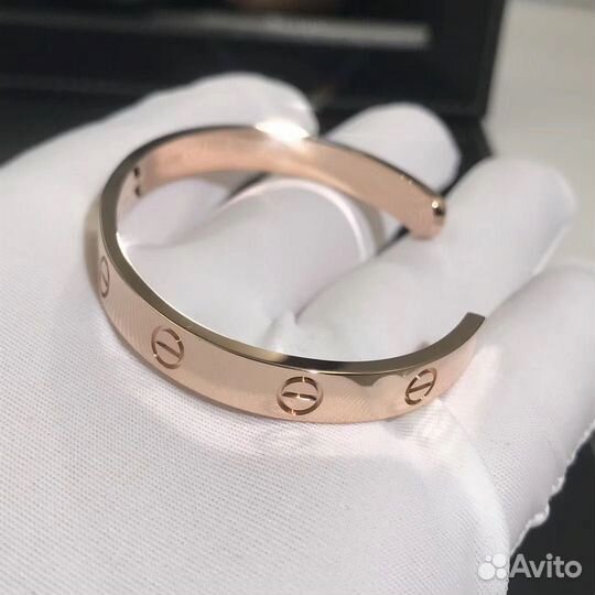Cartier браслет Love с сапфиром
