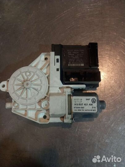 Мотор стеклоподъемника передний VW Jetta 5