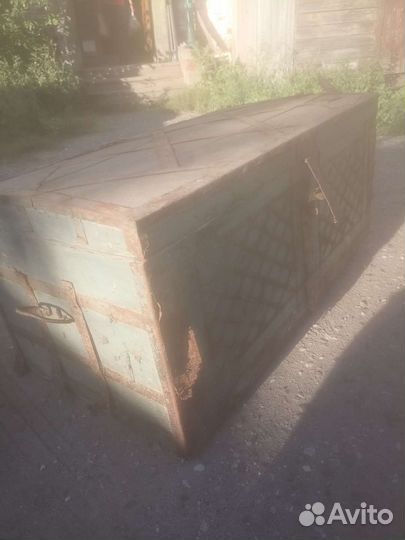 Сундук деревянный большой