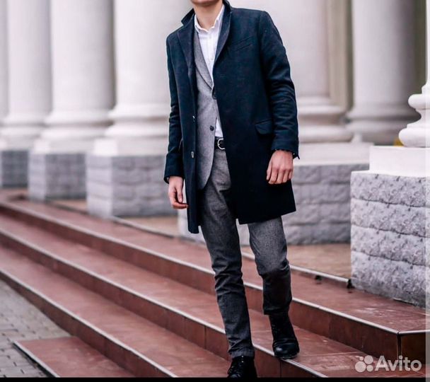 Пальто мужское 46