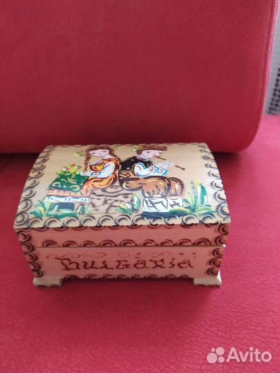 Шкатулки из дерева