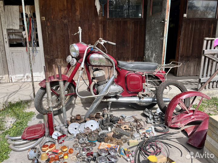 Мотоцикл ява и запчасти к нему