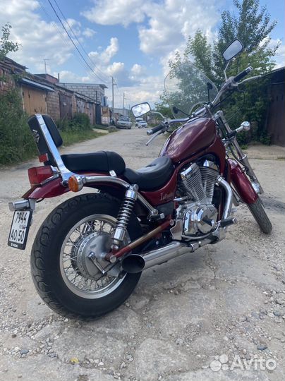 Suzuki-Intruder vs400