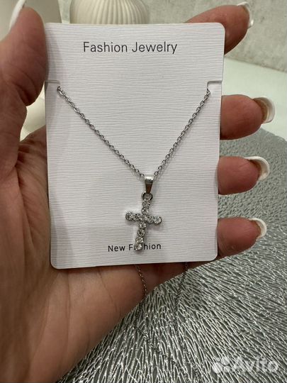 Стильная подвеска крестик