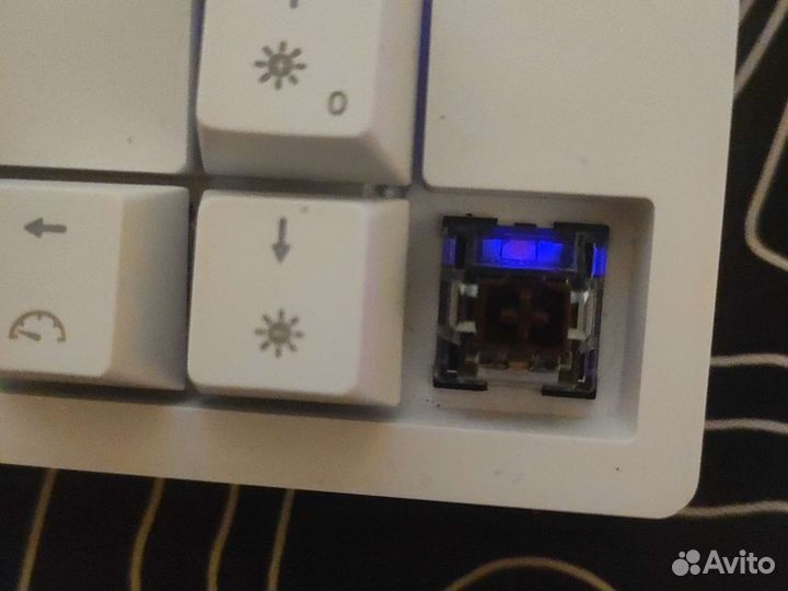 Механическая клавиатура белая