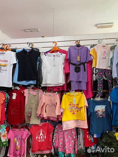 Магазин женской и детской одежды