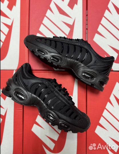 Кроссовки мужские Nike Air Max Tailwind 4 Triple