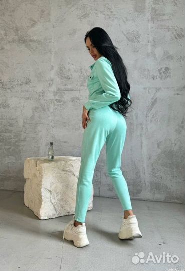 Костюм весна 2024