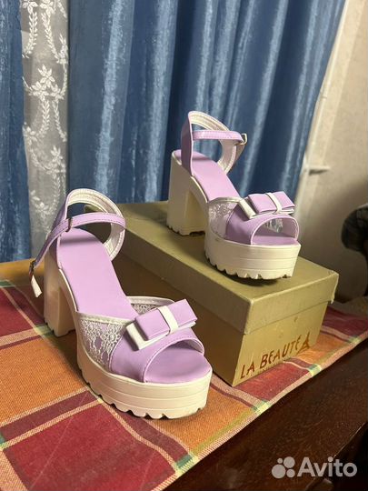 Сандали Женские