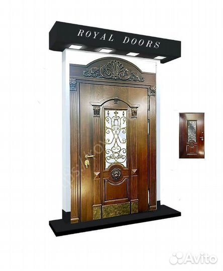 Парадная входная дверь с окном и ковкой