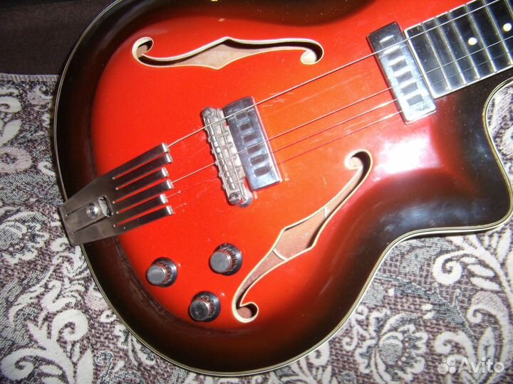 Коллекционная гитара