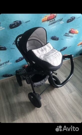 Продам коляску Zippy 3 в 1