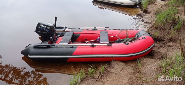 Лодка Ривьера 3200 ск