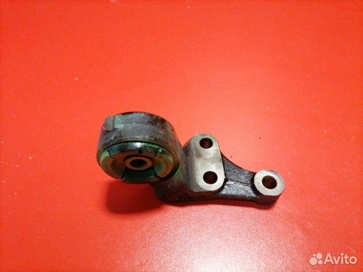 Кронштейн редуктора передний Lexus Lx570 URJ201L