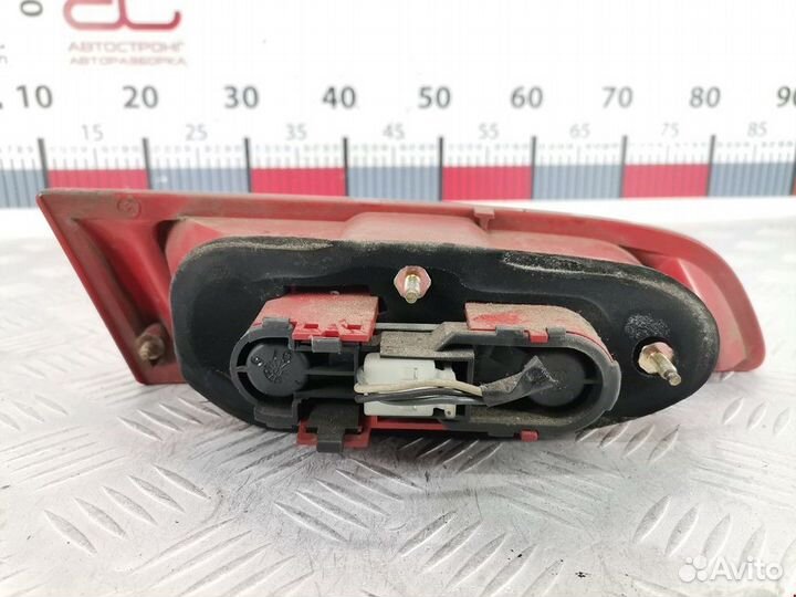 Фонарь крышки багажника правый Alfa Romeo 156 932