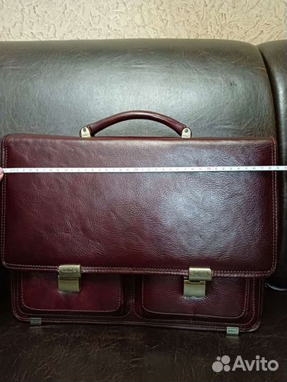 Мужской кожаный портфель