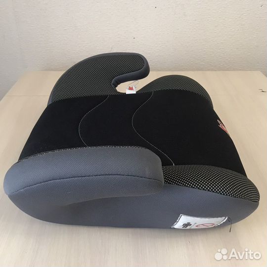 Детский бустер автомобильный