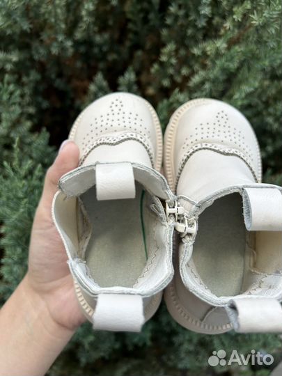 Ботинки для девочки демисезонные 25р