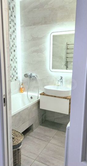 2-к. квартира, 60 м², 8/10 эт.