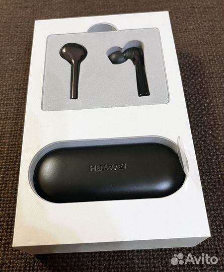 Беспроводные наушники huawei freebuds