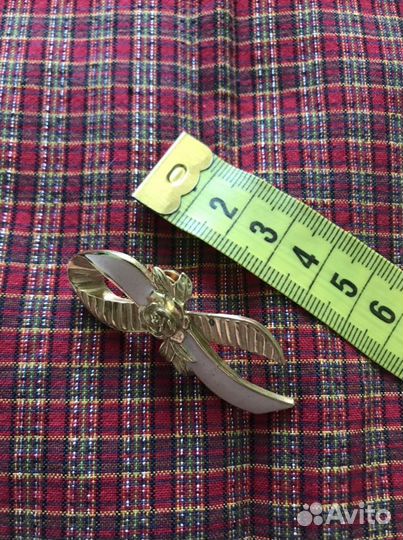 Пин брошь Avon винтаж Штаты розовая лента