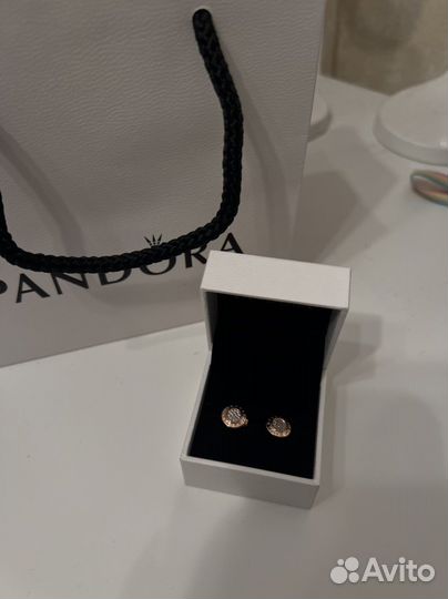Сережки pandora оригинал