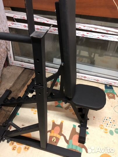Скамья для жима со стойками