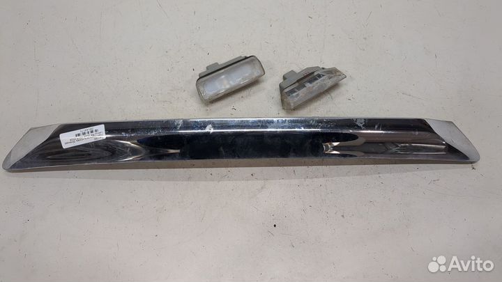 Накладка под номер Lexus RX