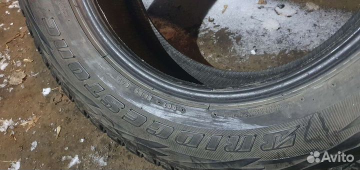 Bridgestone Blizzak DM-V1 235/65 R17 108R