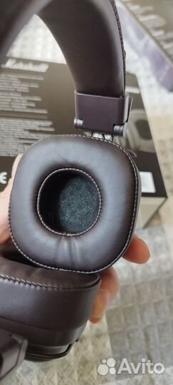 Беспроводные наушники Marshall