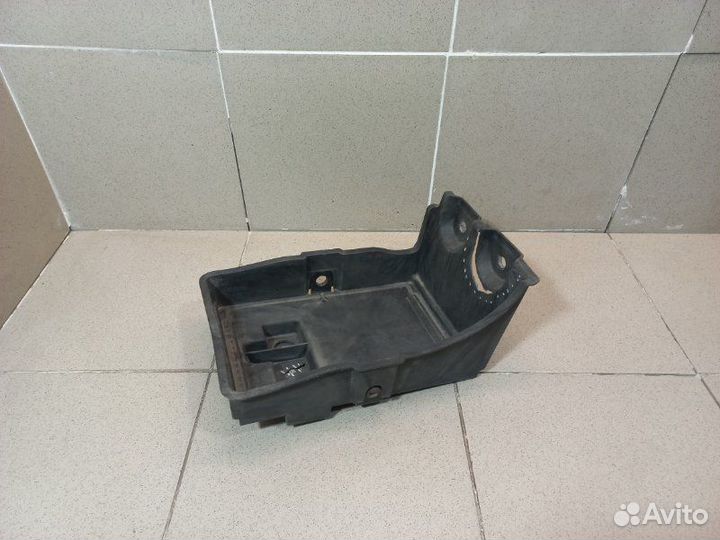 Крепление АКБ (корпус/подставка) Mercedes-Benz