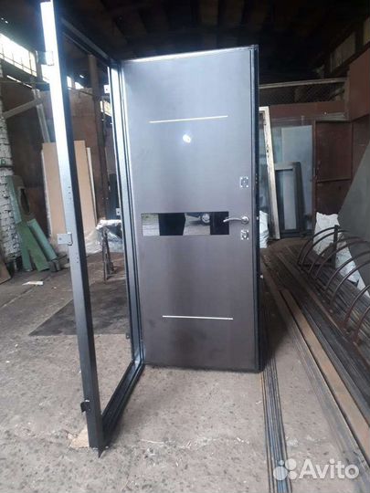 Дверь входная железная с установкой