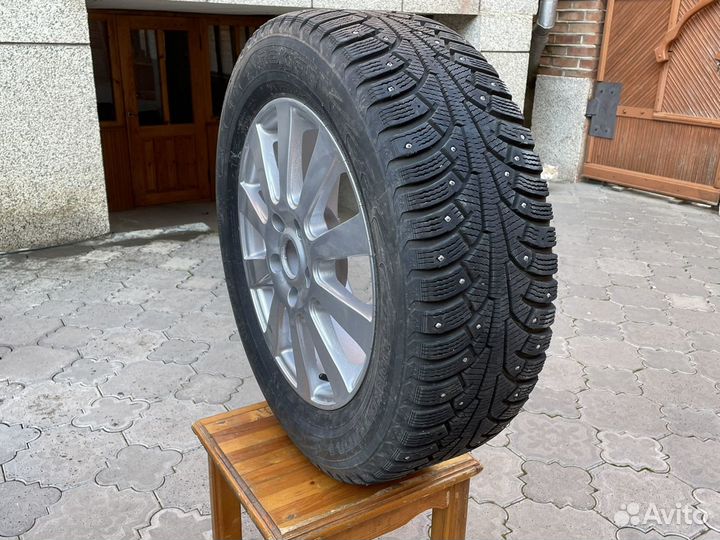 Nokian Tyres Hakkapeliitta 5 215/60 R16