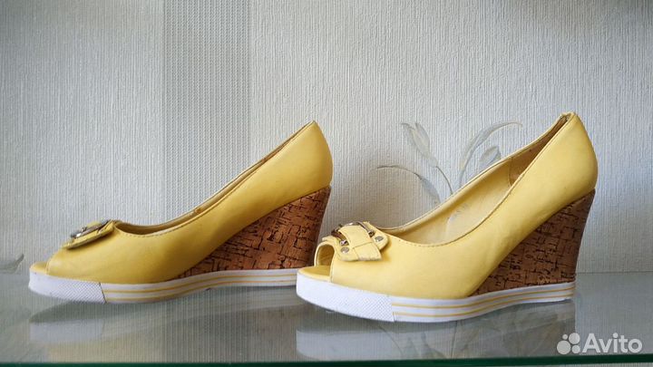 Летняя женская обувь