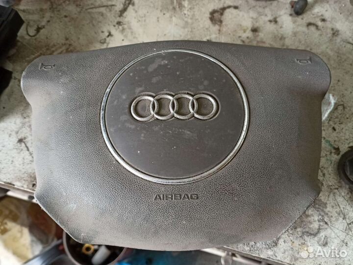 Подушка безопасности audi