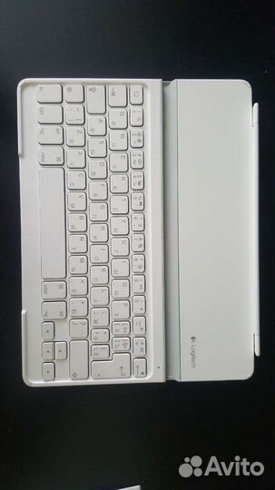 Внешняя клавиатура Logitech