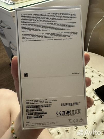 iPhone 11, 64 ГБ