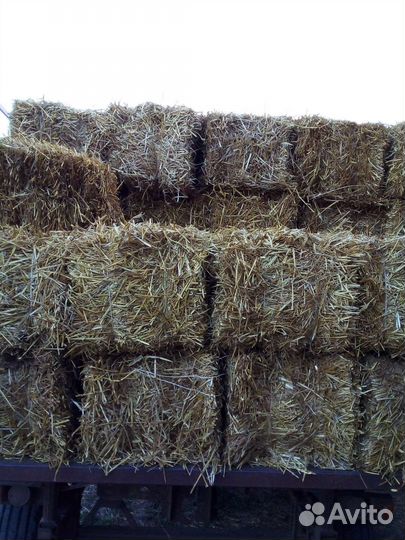 Солома в тюках