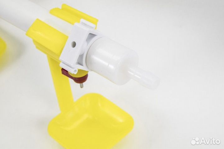 Поилка ниппельная с каплеуловителем